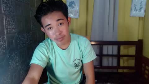 Snapshot of renzamora chatting on October 28, 2025, 2:42 pm rnezamora online show from October 28, 2025, 2:42 pm