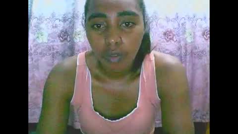 Snapshot of rephaleta chatting on February 20, 2025, 5:29 pm Rephaleta online show from February 20, 2025, 5:29 pm
