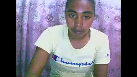 Snapshot of rephaleta chatting on September 17, 2025, 11:45 am Rephaleta online show from September 17, 2025, 11:45 am