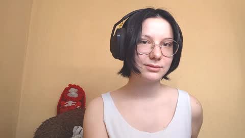 Snapshot of retaroessler chatting on April 6, 2026, 7:31 am Sofia online show from April 6, 2026, 7:31 am