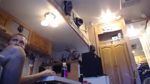 Snapshot of retro834 chatting on October 7, 2025, 9:06 am Rhett online show from October 7, 2025, 9:06 am