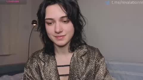 Snapshot of revalation_ chatting on March 26, 2026, 4:01 pm Ewiwi online show from March 26, 2026, 4:01 pm