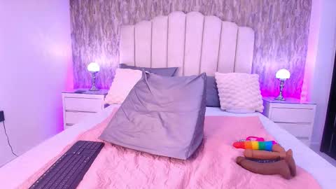 Snapshot of reven_lilith chatting on January 15, 2026, 3:11 am REVEN online show from January 15, 2026, 3:11 am