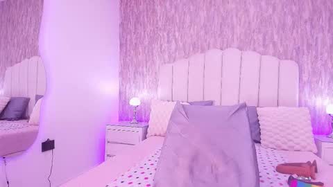 Snapshot of reven_lilith chatting on February 11, 2026, 3:11 am REVEN online show from February 11, 2026, 3:11 am