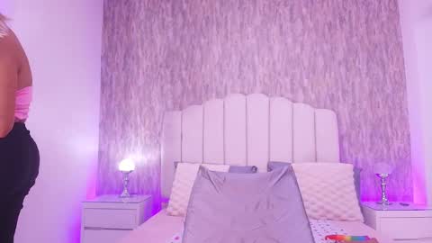 Snapshot of reven_lilith chatting on February 25, 2026, 3:05 am REVEN online show from February 25, 2026, 3:05 am