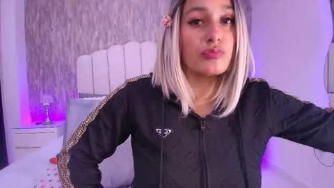 Snapshot of reven_lilith chatting on March 17, 2026, 3:11 am REVEN online show from March 17, 2026, 3:11 am