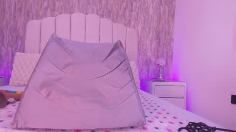 Snapshot of reven_lilith chatting on April 1, 2026, 3:18 am REVEN online show from April 1, 2026, 3:18 am