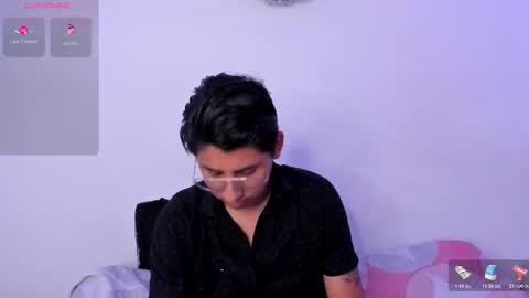 Snapshot of reylatino24 chatting on January 7, 2026, 10:45 pm reylatino24 online show from January 7, 2026, 10:45 pm