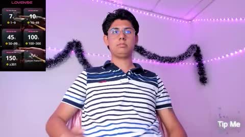 Snapshot of reylatino24 chatting on January 8, 2026, 11:29 pm reylatino24 online show from January 8, 2026, 11:29 pm