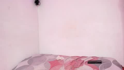 Snapshot of reylatino24 chatting on February 26, 2026, 1:26 am reylatino24 online show from February 26, 2026, 1:26 am