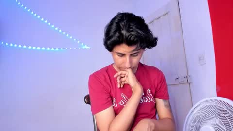 Snapshot of reylatino24 chatting on February 27, 2026, 1:16 am reylatino24 online show from February 27, 2026, 1:16 am