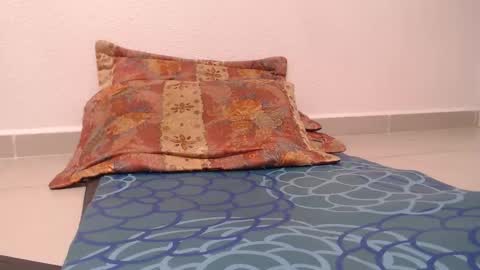 Reymond online show from December 2, 2025, 7:42 pm