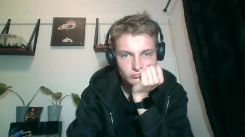 reynhardt online show from June 27, 2026, 11:10 pm