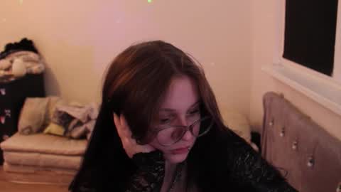 Snapshot of reyreyclub chatting on December 14, 2025, 4:01 pm reyreyclub online show from December 14, 2025, 4:01 pm