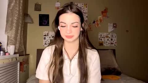 Anna online show from December 1, 2025, 3:06 pm