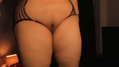 Snapshot of rhondavines chatting on December 1, 2025, 8:47 pm Rhonda online show from December 1, 2025, 8:47 pm