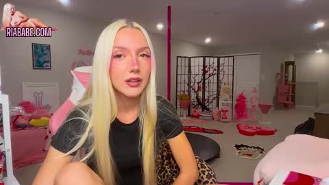 ria  online show from November 28, 2025, 4:15 am