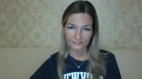 Snapshot of rialur09 chatting on December 18, 2025, 5:30 pm Galina online show from December 18, 2025, 5:30 pm