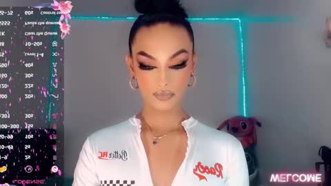 Snapshot of riannagarcia_ chatting on October 30, 2025, 2:46 am Rianna Garcia online show from October 30, 2025, 2:46 am