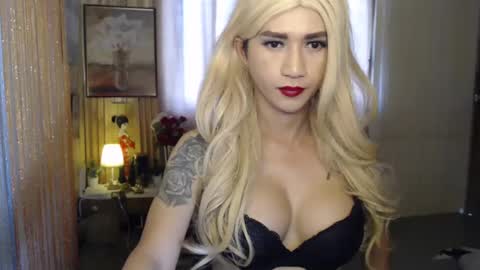 Snapshot of ricahot_babe chatting on March 12, 2025, 4:41 am ricah coronel online show from March 12, 2025, 4:41 am