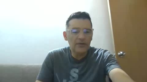 Snapshot of ricardofor4 chatting on November 15, 2025, 11:21 pm hotanytime online show from November 15, 2025, 11:21 pm