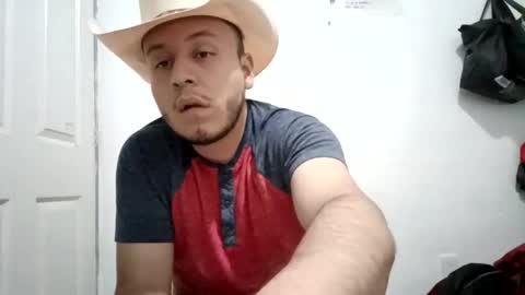 ricardogarcia21 online show from January 5, 2025, 8:22 am