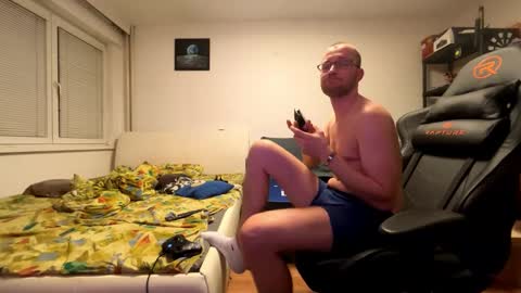 ricciardio online show from November 16, 2025, 11:43 pm