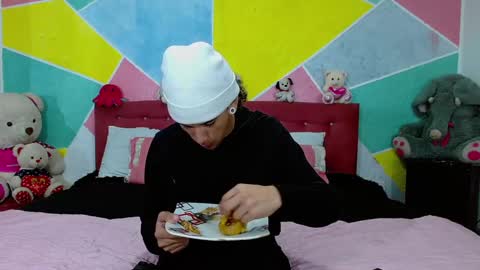 rich and kitty  online show from December 17, 2024, 5:18 am