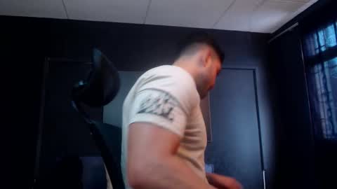 Snapshot of richard_milleer chatting on December 19, 2025, 2:46 pm Ricardo online show from December 19, 2025, 2:46 pm