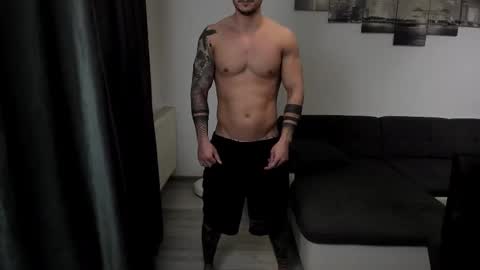 RichardDarell online show from November 3, 2025, 5:42 am