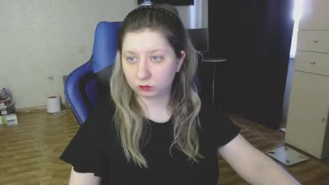 Snapshot of richemily chatting on October 17, 2025, 7:00 am Emily online show from October 17, 2025, 7:00 am