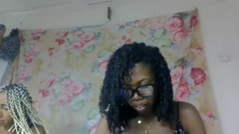 richimelaa online show from May 20, 2026, 11:33 pm