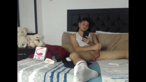 Snapshot of richr_latin_boy chatting on February 22, 2025, 3:01 am rich online show from February 22, 2025, 3:01 am