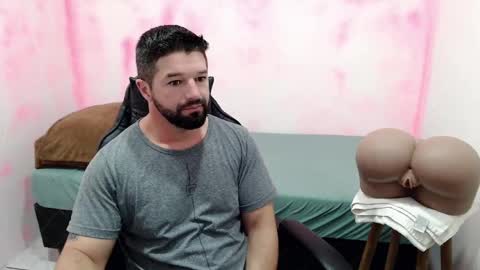 Snapshot of richrolland chatting on December 7, 2024, 1:29 pm Rickseduction online show from December 7, 2024, 1:29 pm