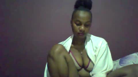 Snapshot of ricie001 chatting on February 10, 2026, 7:18 pm ricie001 online show from February 10, 2026, 7:18 pm