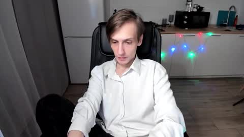 Snapshot of rick_reed chatting on December 16, 2025, 12:26 am Rick online show from December 16, 2025, 12:26 am