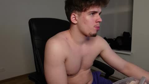 Snapshot of ricky_becko chatting on March 4, 2026, 8:59 pm RICKY BECKO online show from March 4, 2026, 8:59 pm