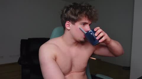 Snapshot of ricky_becko chatting on April 10, 2026, 12:05 am RICKY BECKO online show from April 10, 2026, 12:05 am