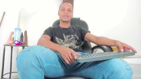 Ricky  online show from September 16, 2025, 1:23 pm