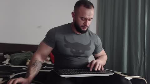 Snapshot of rickymiami1 chatting on December 7, 2024, 3:52 pm rickymiami1 online show from December 7, 2024, 3:52 pm