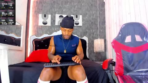 Snapshot of ricobrown777 chatting on January 19, 2025, 3:29 am RicoBrowm online show from January 19, 2025, 3:29 am