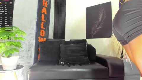 Snapshot of ricobrown777 chatting on October 8, 2025, 6:22 am RicoBrowm online show from October 8, 2025, 6:22 am