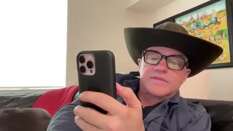 ridingtime25 online show from November 3, 2025, 11:15 pm