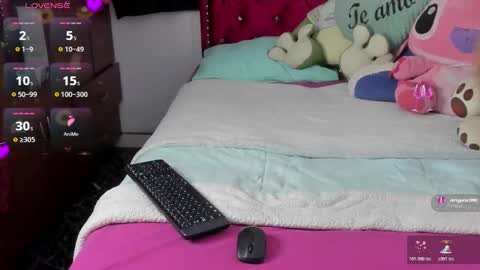 RIHANA online show from November 25, 2025, 11:27 pm