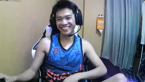 riiichie12 online show from December 5, 2025, 4:47 pm