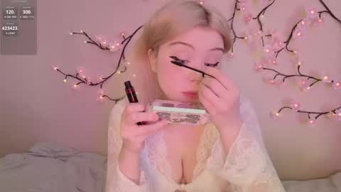 Snapshot of riley_vice chatting on May 3, 2026, 8:31 am Sofia online show from May 3, 2026, 8:31 am