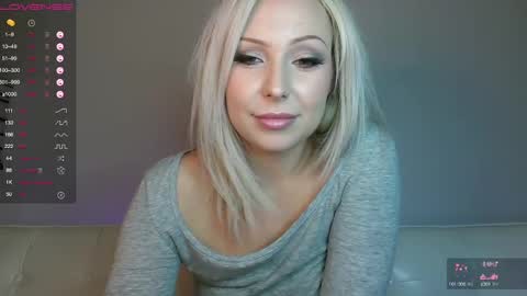 Snapshot of rileyandhawk chatting on January 28, 2025, 9:19 pm RileyAddams online show from January 28, 2025, 9:19 pm