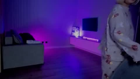 rileymee online show from November 10, 2025, 3:05 am