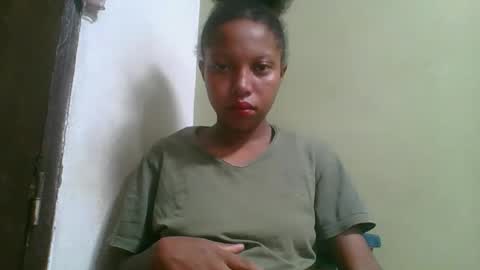 Snapshot of rinah654271 chatting on April 21, 2026, 2:26 am rinah654271 online show from April 21, 2026, 2:26 am