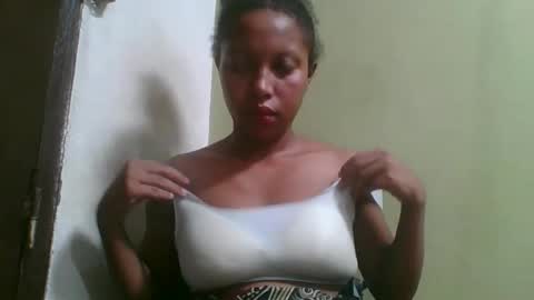 Snapshot of rinah654271 chatting on April 28, 2026, 2:33 pm rinah654271 online show from April 28, 2026, 2:33 pm